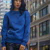 320C - Unisex Ultimate Crewneck Sweatshirt<Threadfast Hot